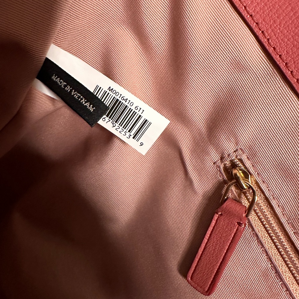 Marc Jacobs Coral Leather Tote Bag - Picture 7 of 16